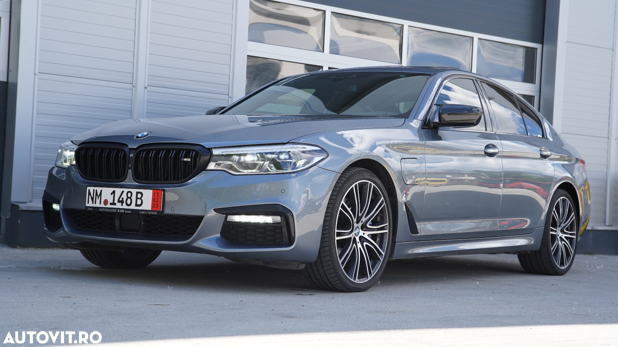 BMW Seria 5 520i AT - 8
