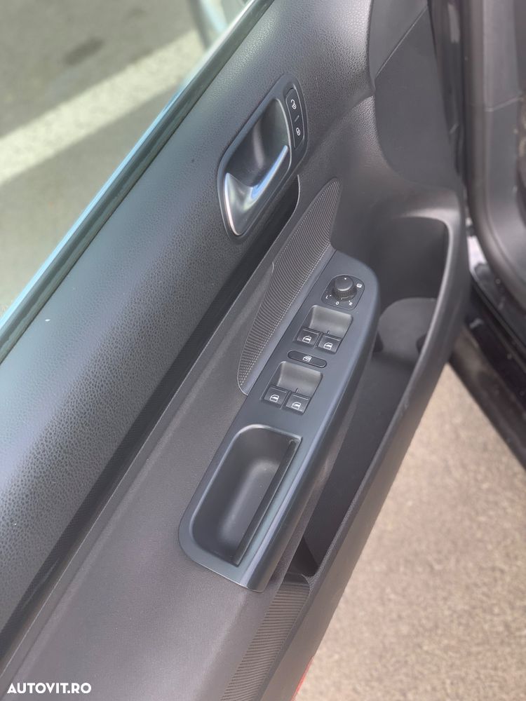 Volkswagen Golf 1.6 TDI DPF BlueMotion - 14