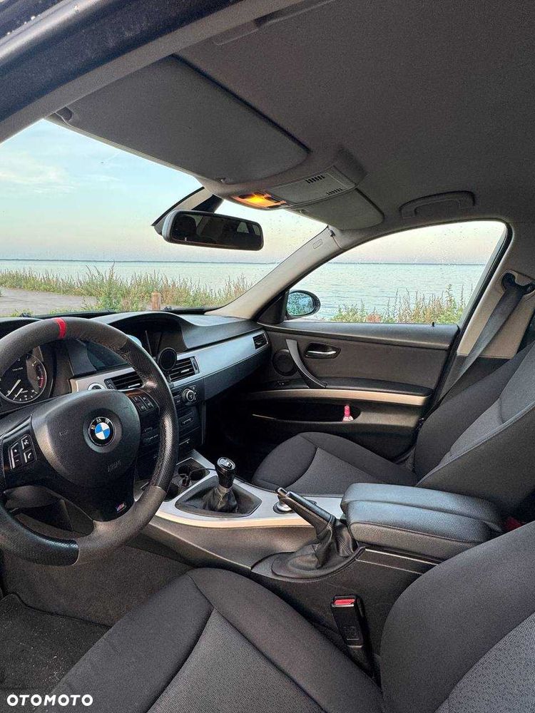 BMW Seria 3 2006 photo 3