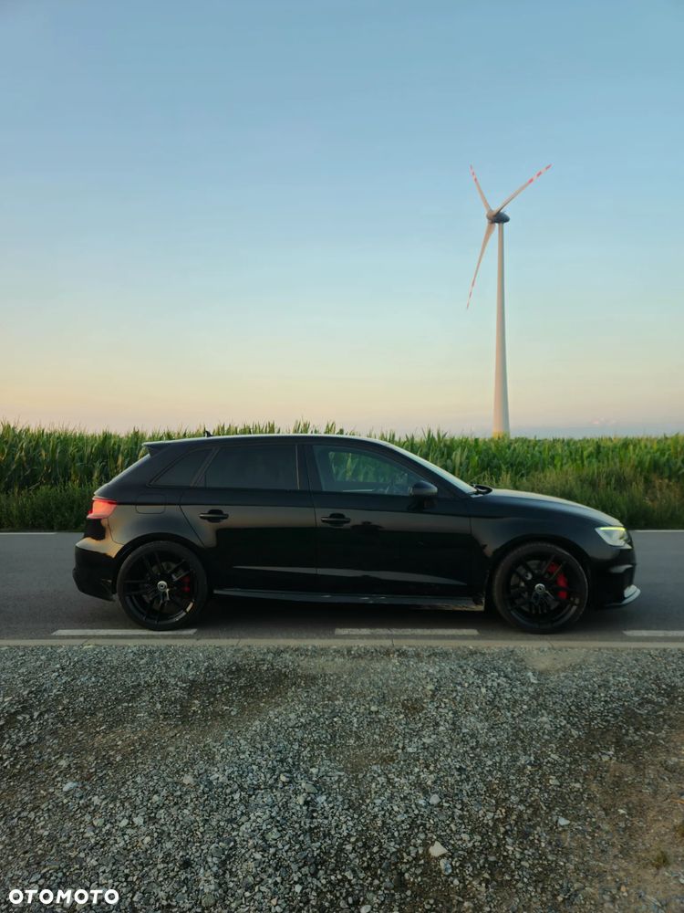 Audi RS3 Sportback Standard - 2