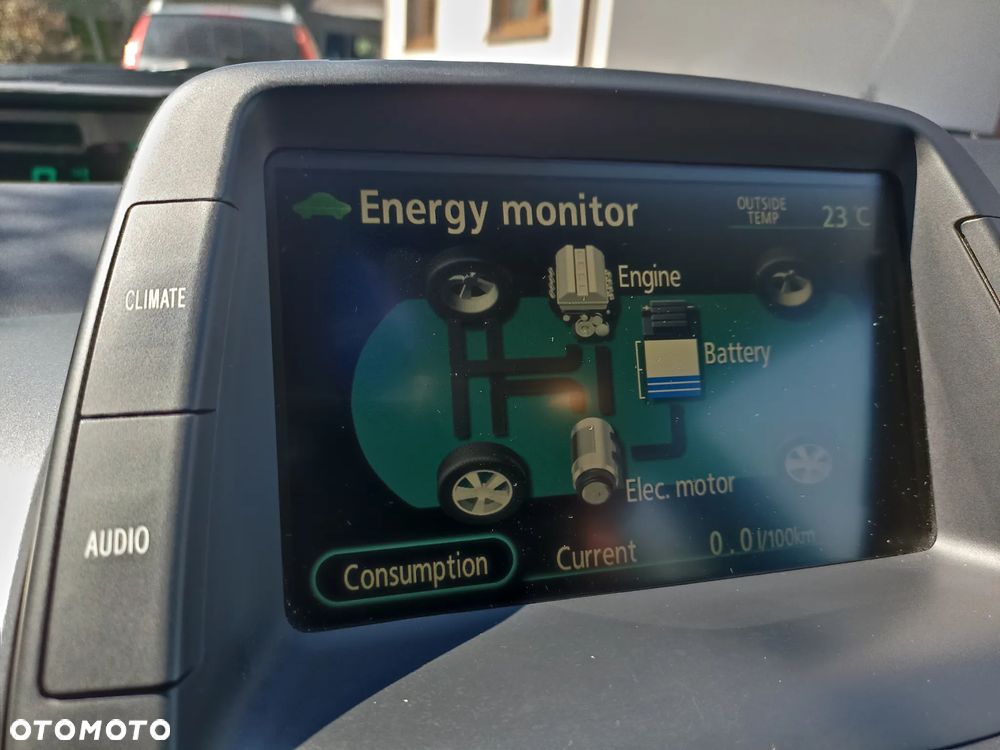 Toyota Prius (Hybrid) Executive - 20