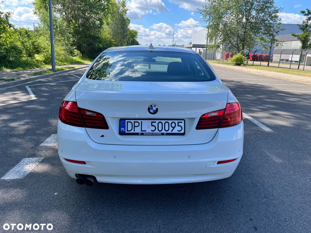 BMW Seria 5 518d Luxury Line - 10