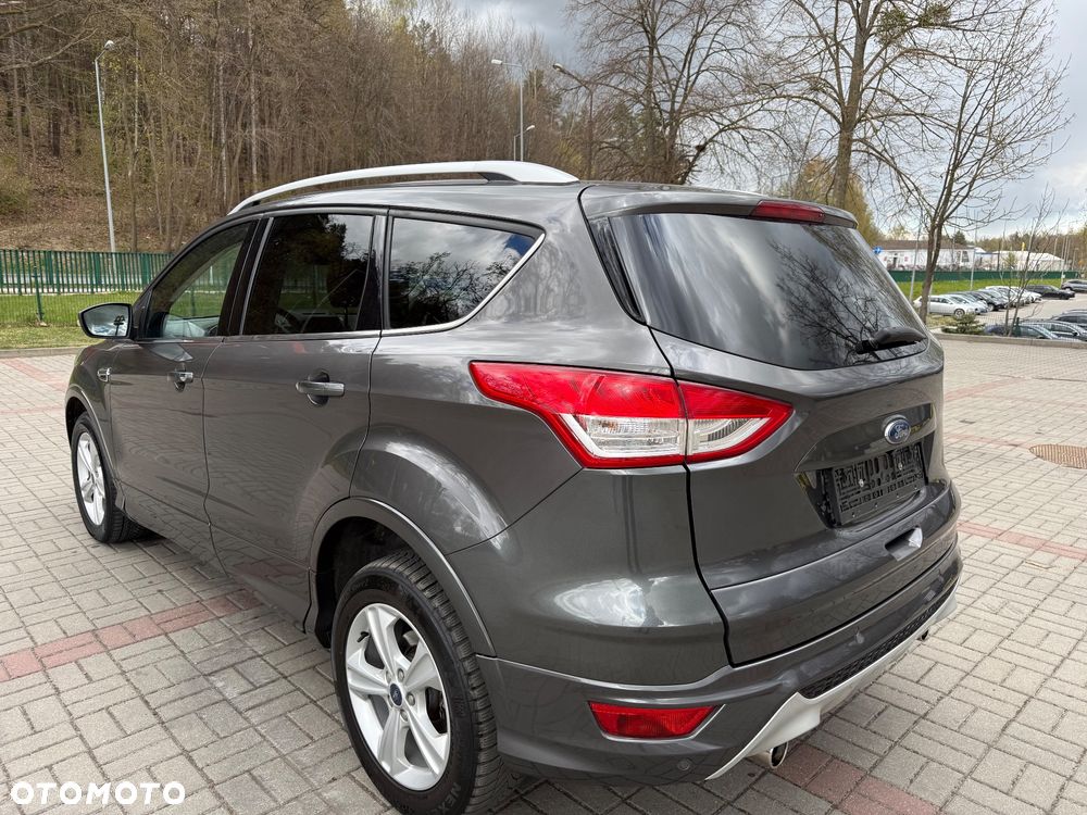 Ford Kuga 2.0 TDCi 2x4 Titanium - 3