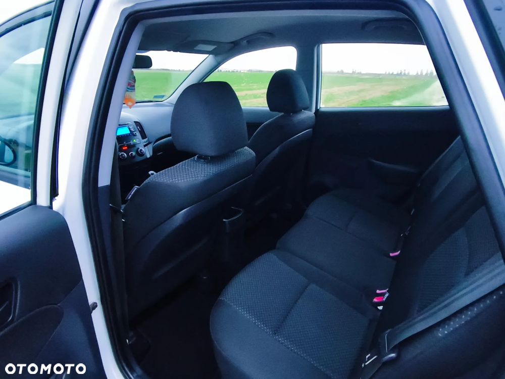 Hyundai i30 1.4 Base + EU5 - 7