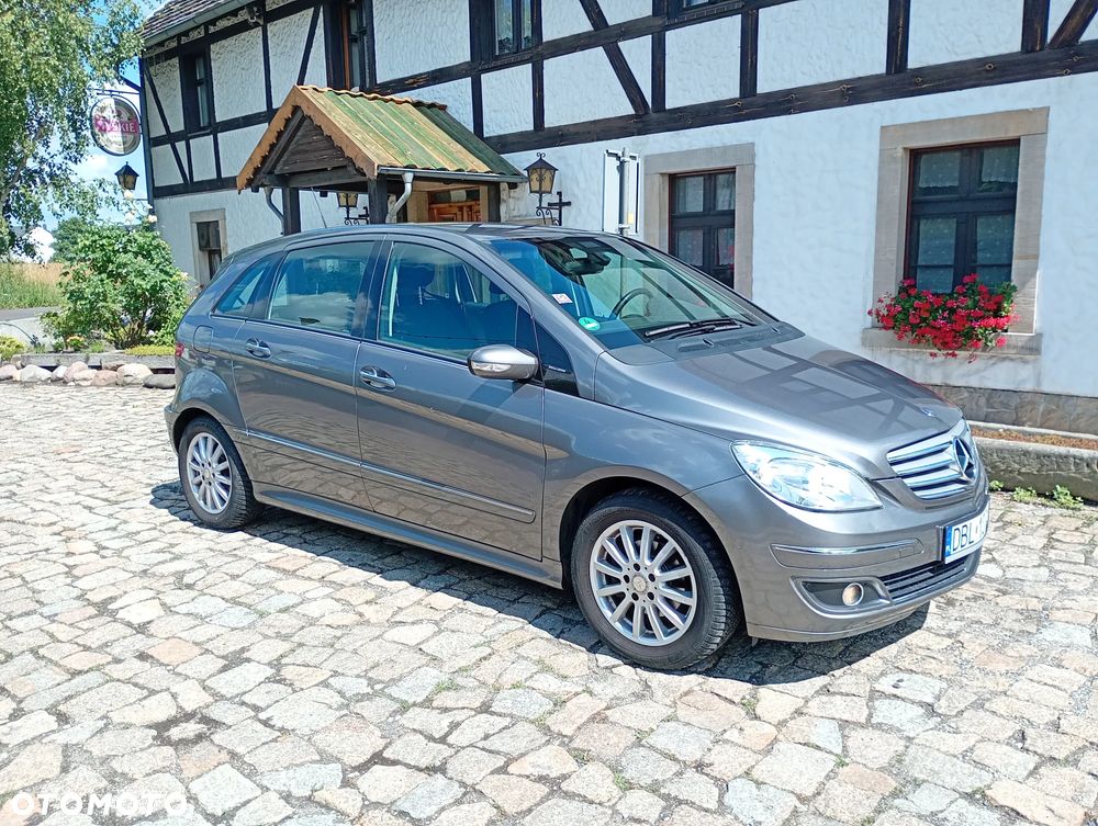 Mercedes-Benz Klasa B 150 Special Edition - 9