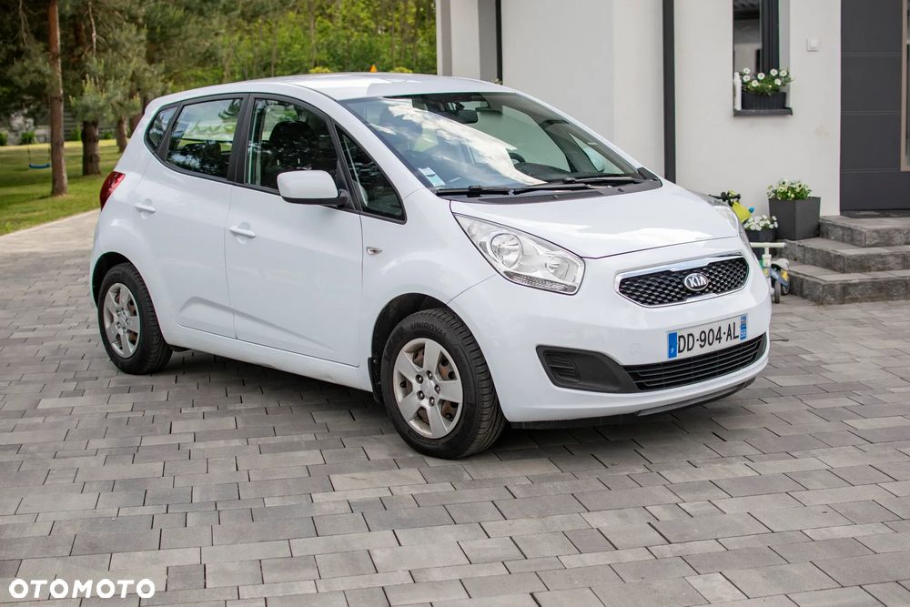 Kia Venga - 11