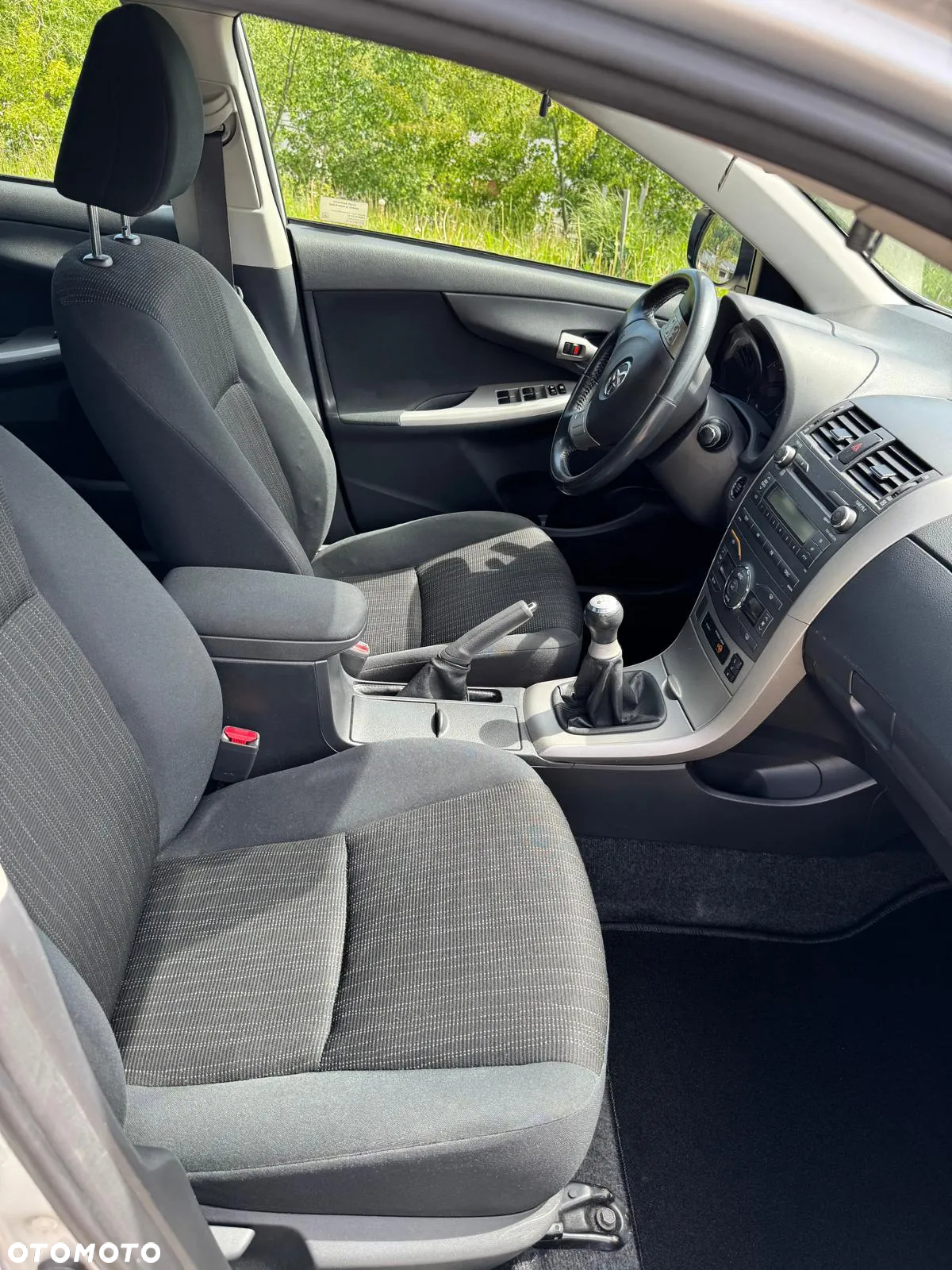 Toyota Corolla - 16