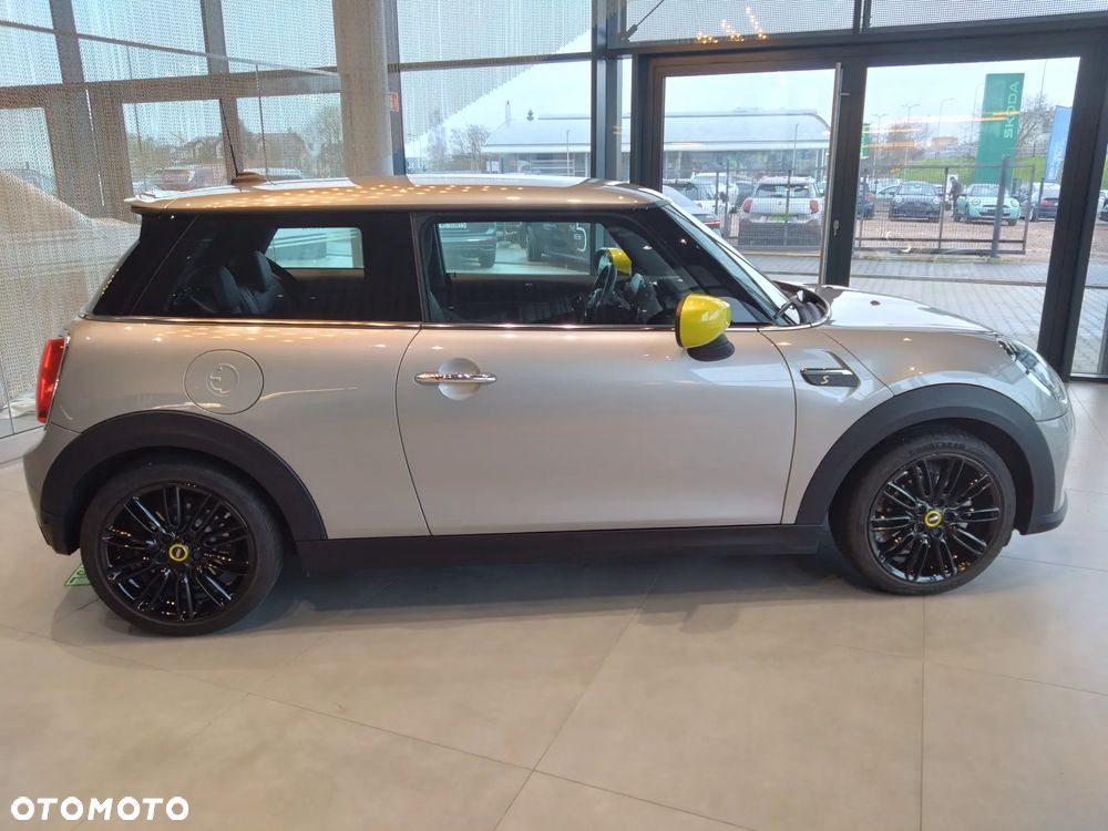MINI Cooper SE Electric Trim - 7