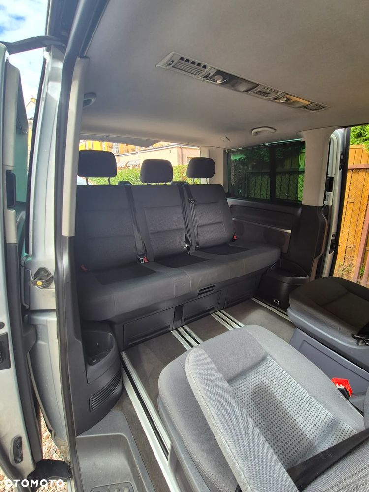 Volkswagen Multivan - 2