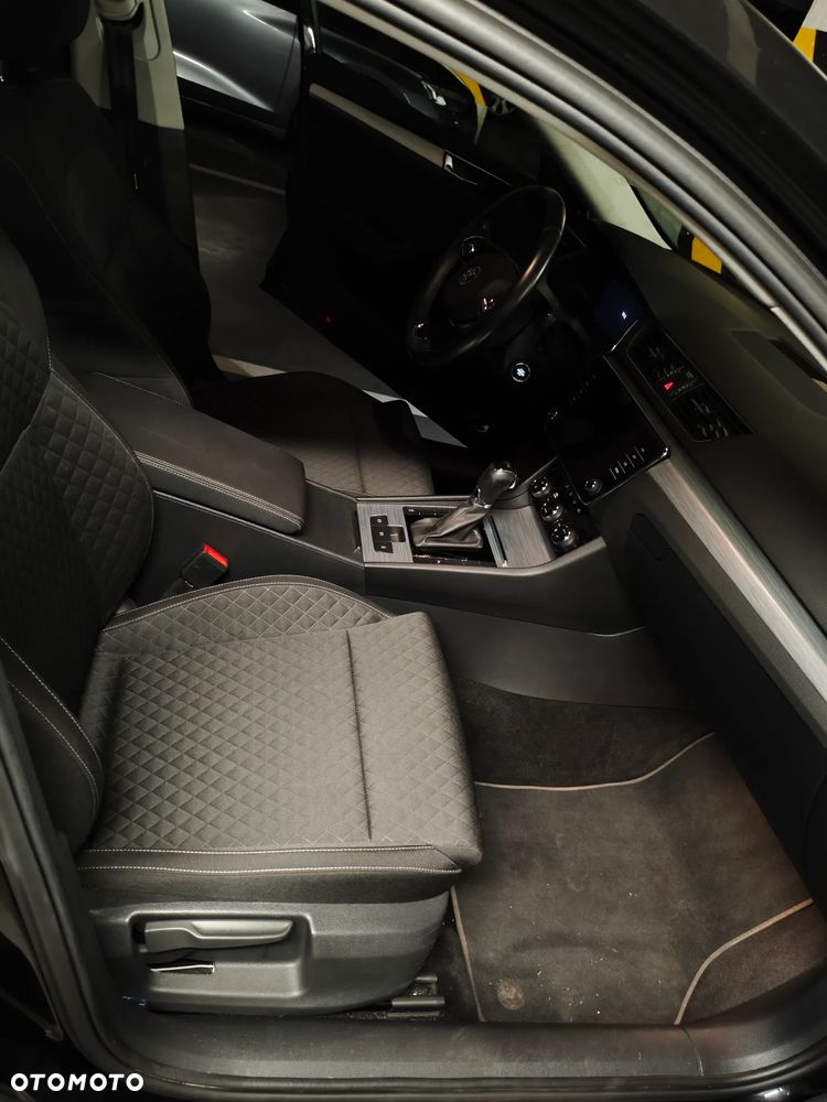 Skoda Superb 2.0 TDI SCR Ambition DSG - 10