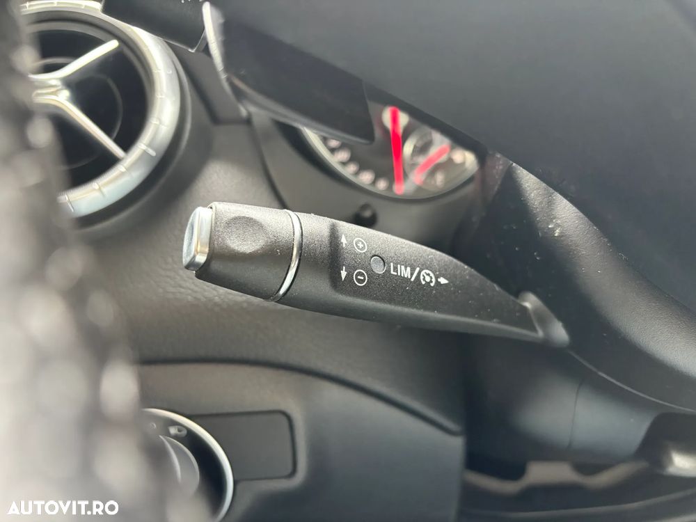 Mercedes-Benz CLA 220 - 18