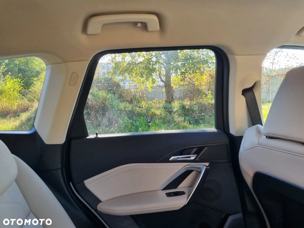 BMW X1 sDrive18i xLine - 38