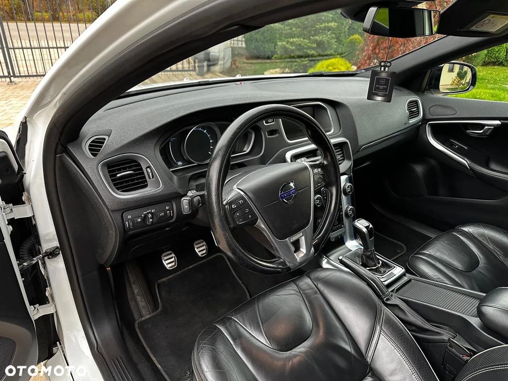 Volvo V40 D4 Summum - 12