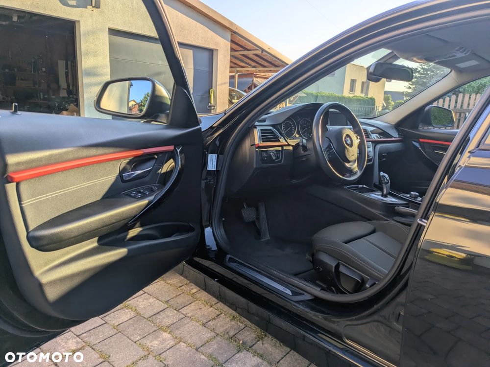 BMW Seria 3 318i - 10