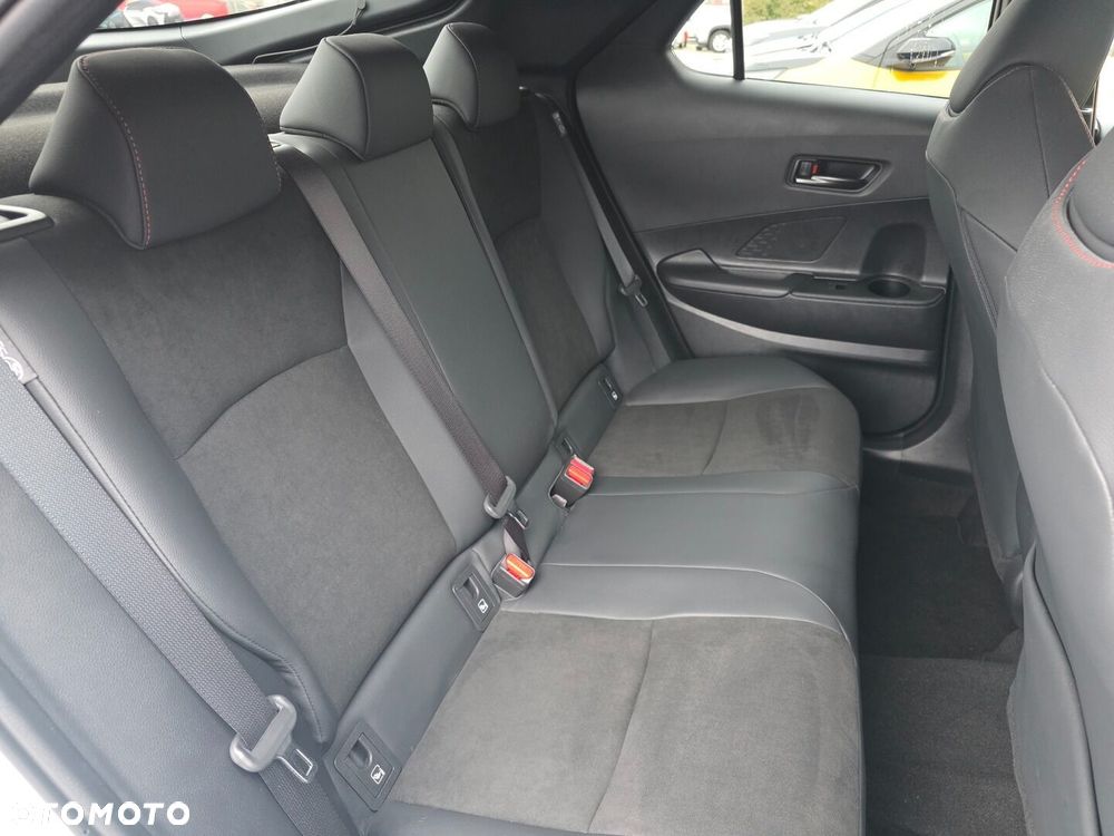 Toyota C-HR - 21