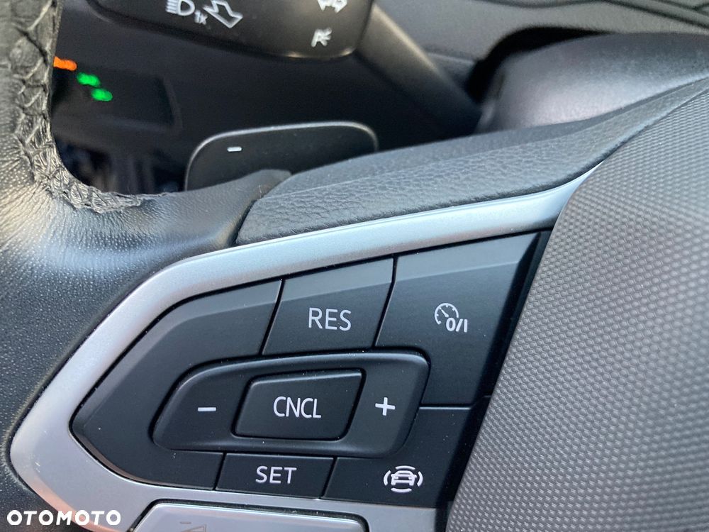 Volkswagen Passat 2.0 TDI EVO Business DSG - 24