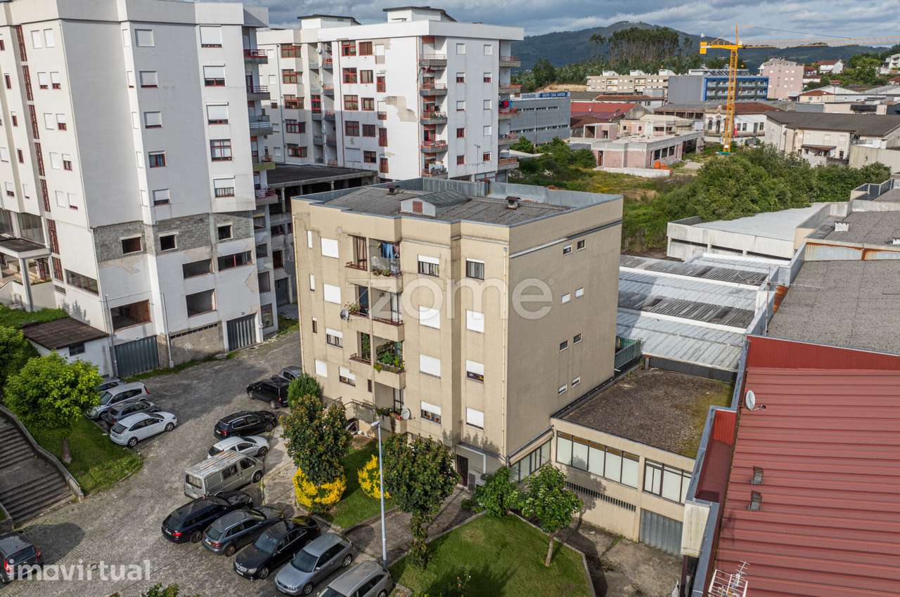 Apartamento T3 Remodelado Centro de Vila Verde - Grande imagem: 3/20