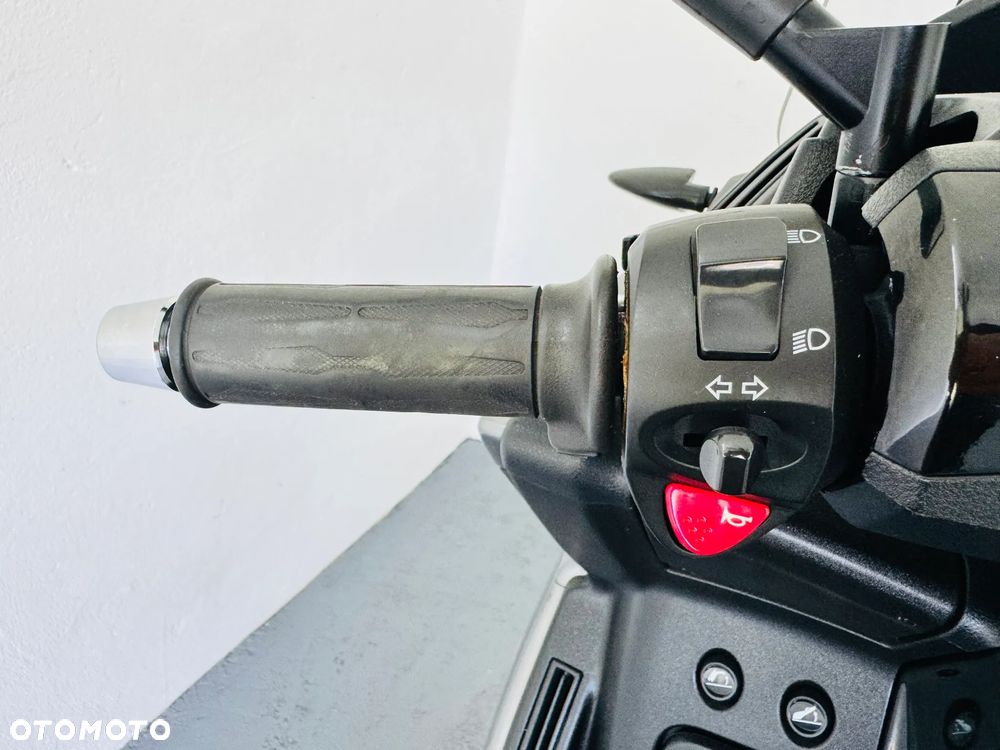 Peugeot Metropolis - 20