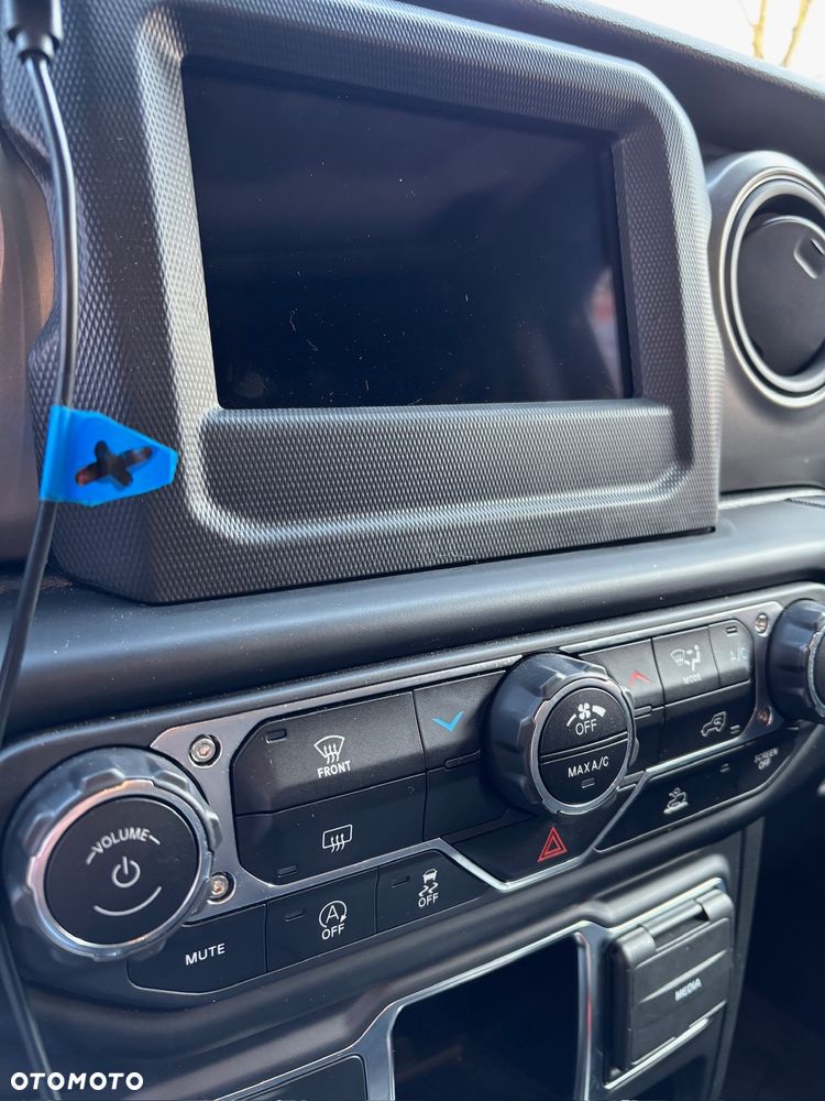 Jeep Wrangler Unlimited GME 2.0 Turbo Sahara - 29