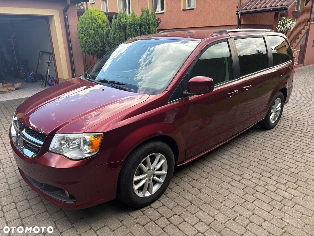 Dodge Grand Caravan - 2