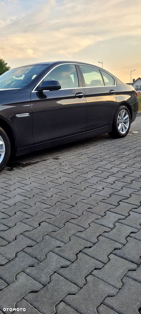 BMW Seria 5 528i xDrive - 7