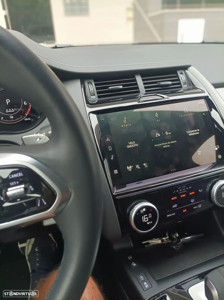 Jaguar E-Pace 1.5 P300e R-Dynamic HSE AWD Aut. - 4