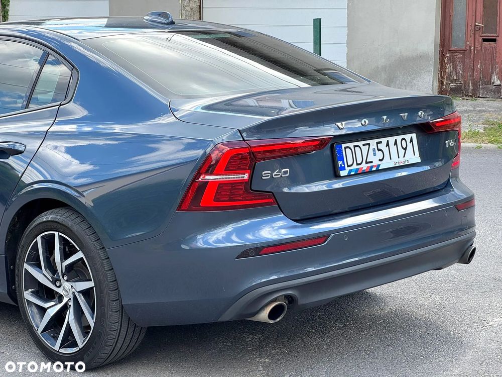 Volvo S60 T6 AWD Momentum Pro - 25