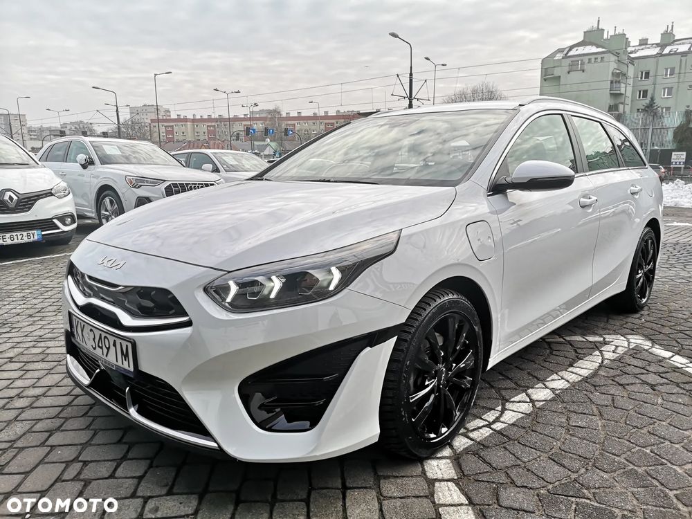 Kia Ceed 1.6 GDI PHEV Business Line DCT - 1