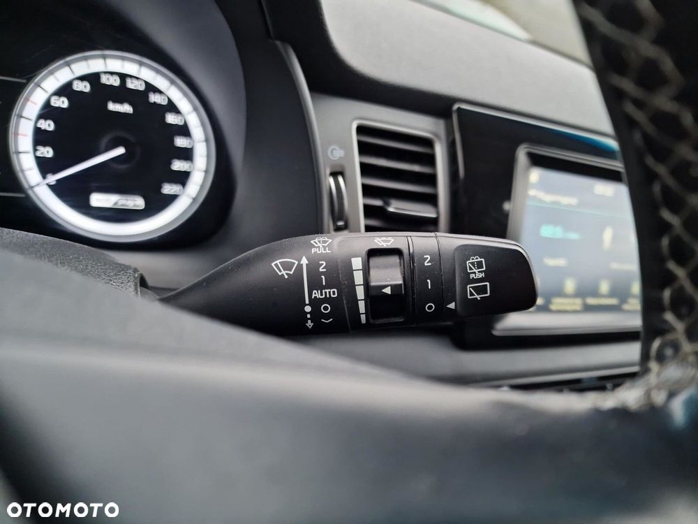 Kia Niro 1.6 GDI Plug-in Hybrid L - 26