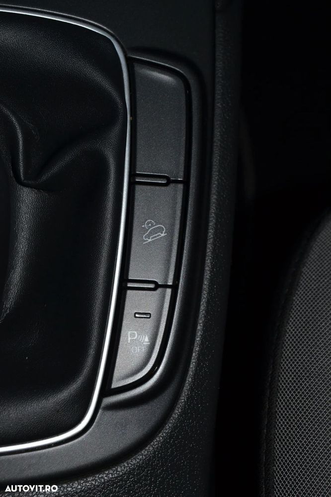 Hyundai KONA - 21