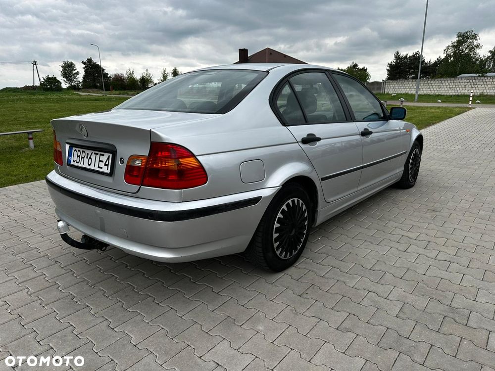 BMW Seria 3 318i - 3