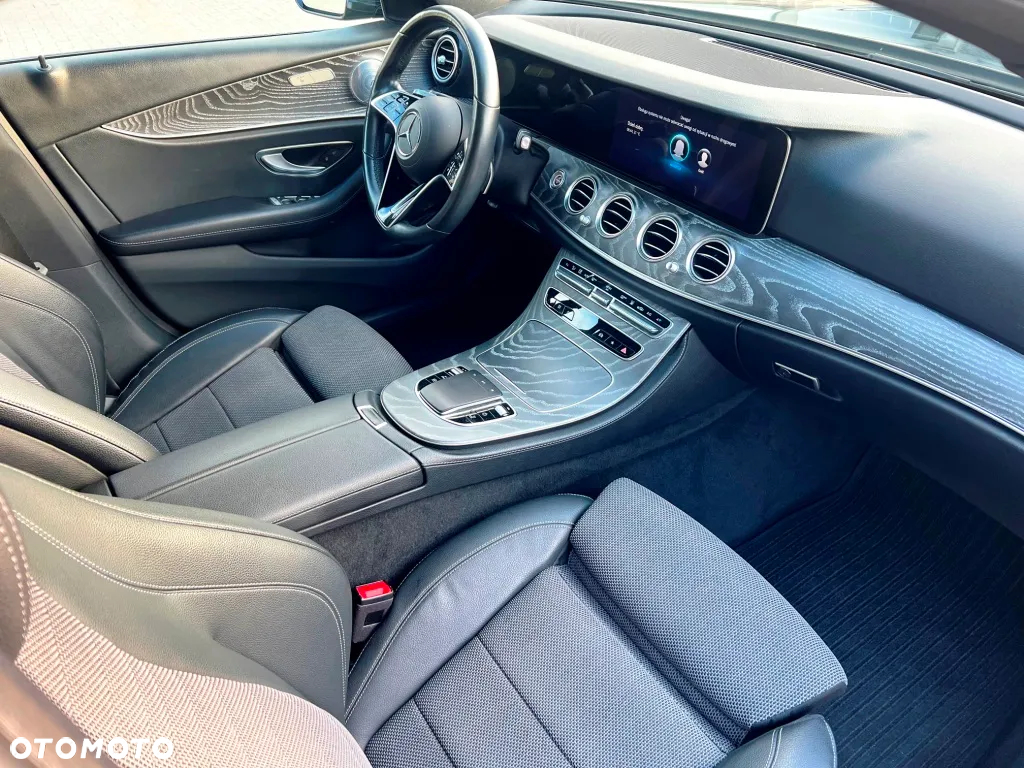 Mercedes-Benz Klasa E 300 de 4Matic T 9G-TRONIC AMG Line - 15