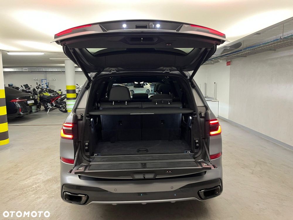 BMW X7 - 30