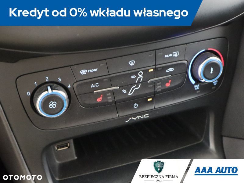Ford Focus SW - 14