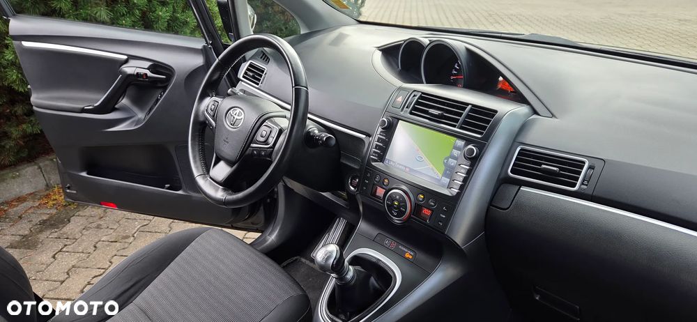 Toyota Verso 1.8 Premium EU5 7os - 28
