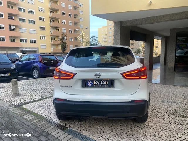 Nissan Qashqai 1.3 DIG-T N-Connecta - 9