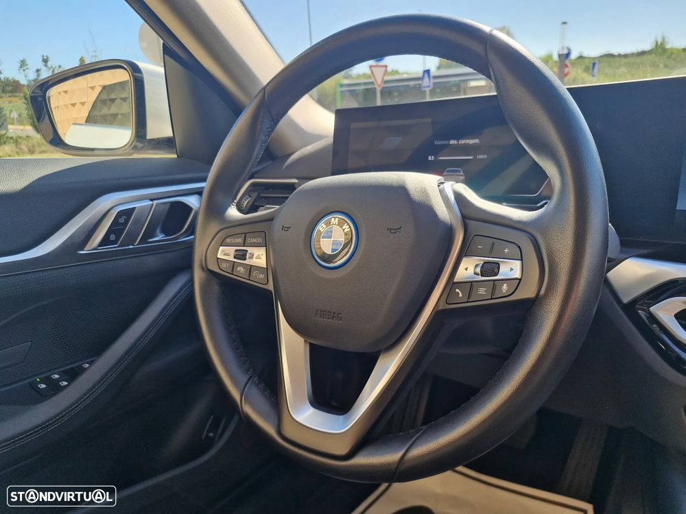 BMW i4 - 19