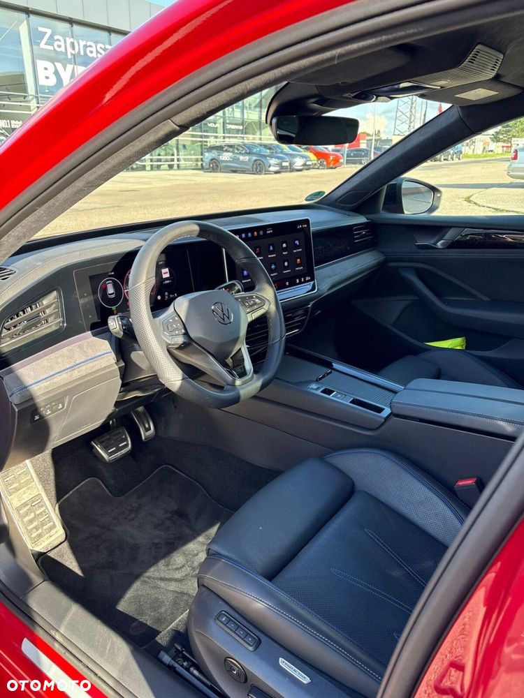 Volkswagen Passat - 30