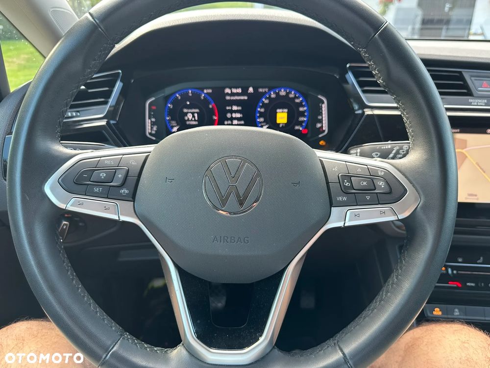 Volkswagen Touran - 21