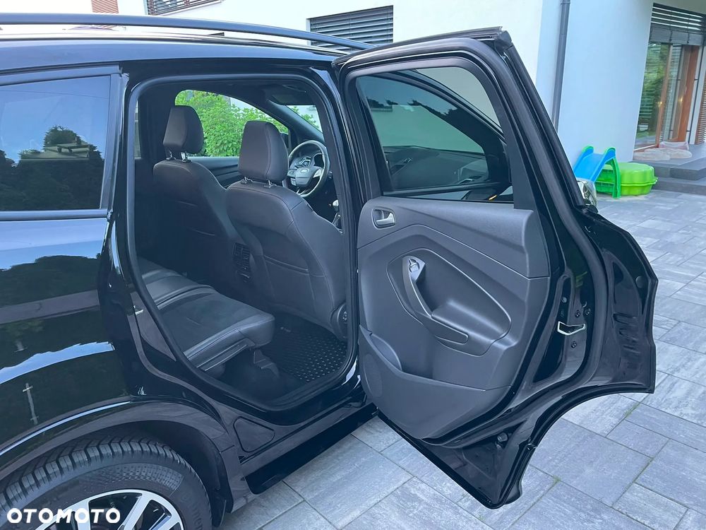 Ford Kuga 2.0 TDCi 4x4 ST-Line - 23