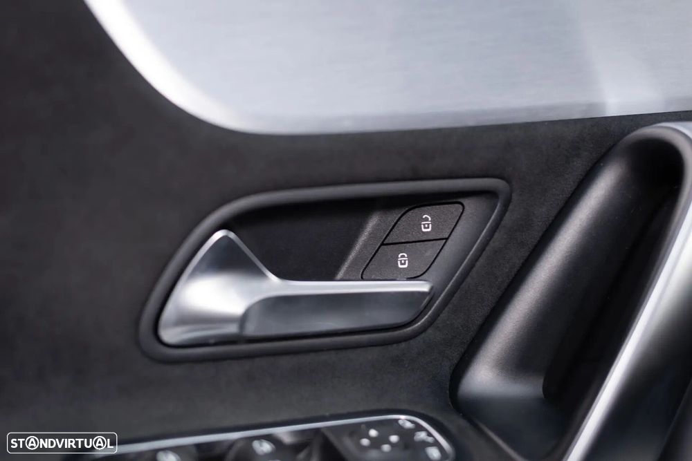 Mercedes-Benz A 180 d AMG Line Aut. - 33