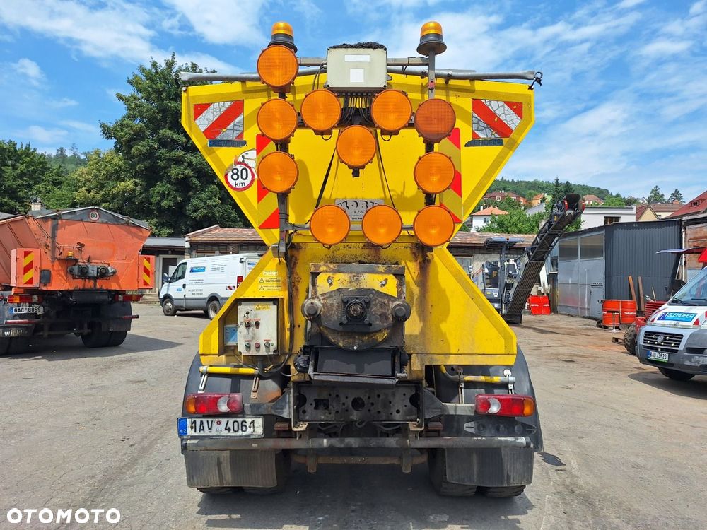Renault 270.18 4X2 - 6