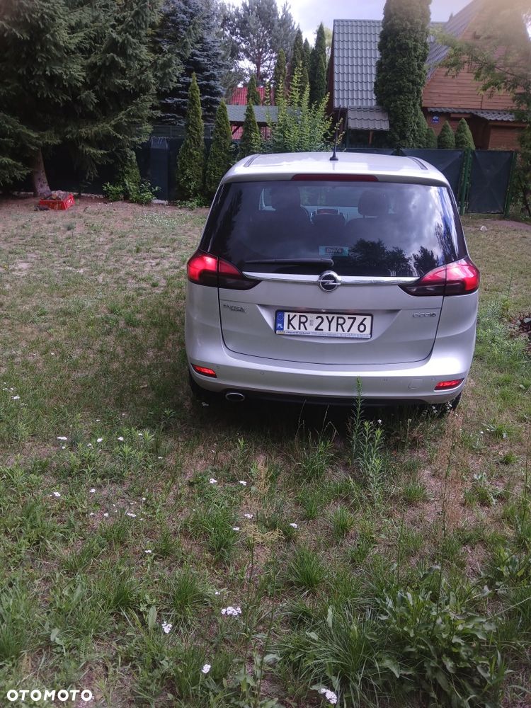 Opel Zafira - 2