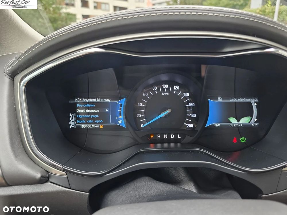 Ford Mondeo 2.0 Hybrid Vignale Plus - 24