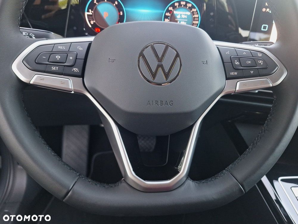 Volkswagen Golf - 13