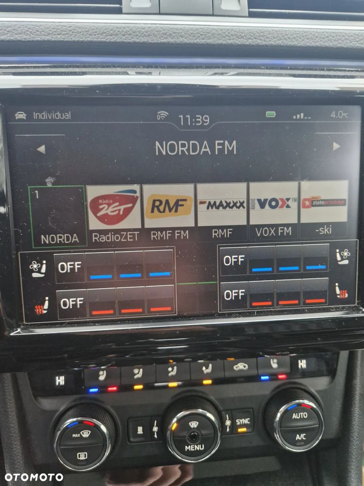 Skoda Superb 2.0 TDI L&K DSG - 16