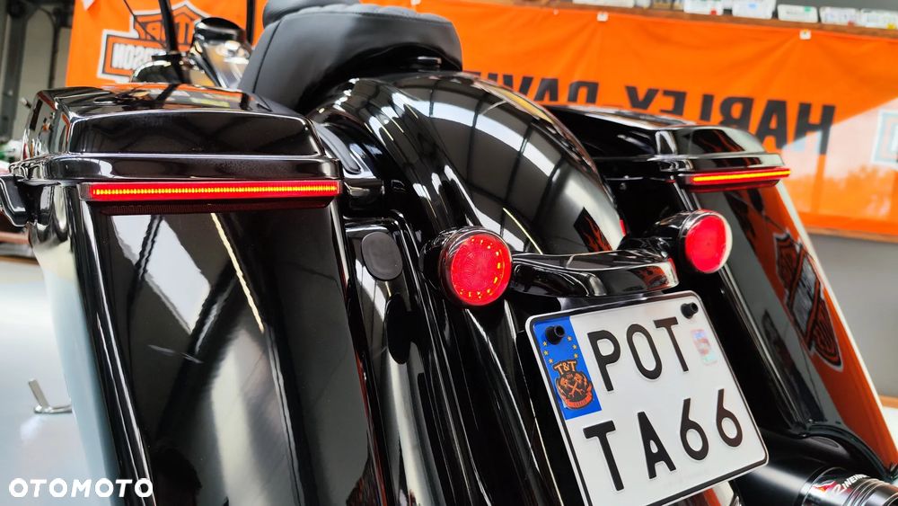 Harley-Davidson Touring Road King - 40