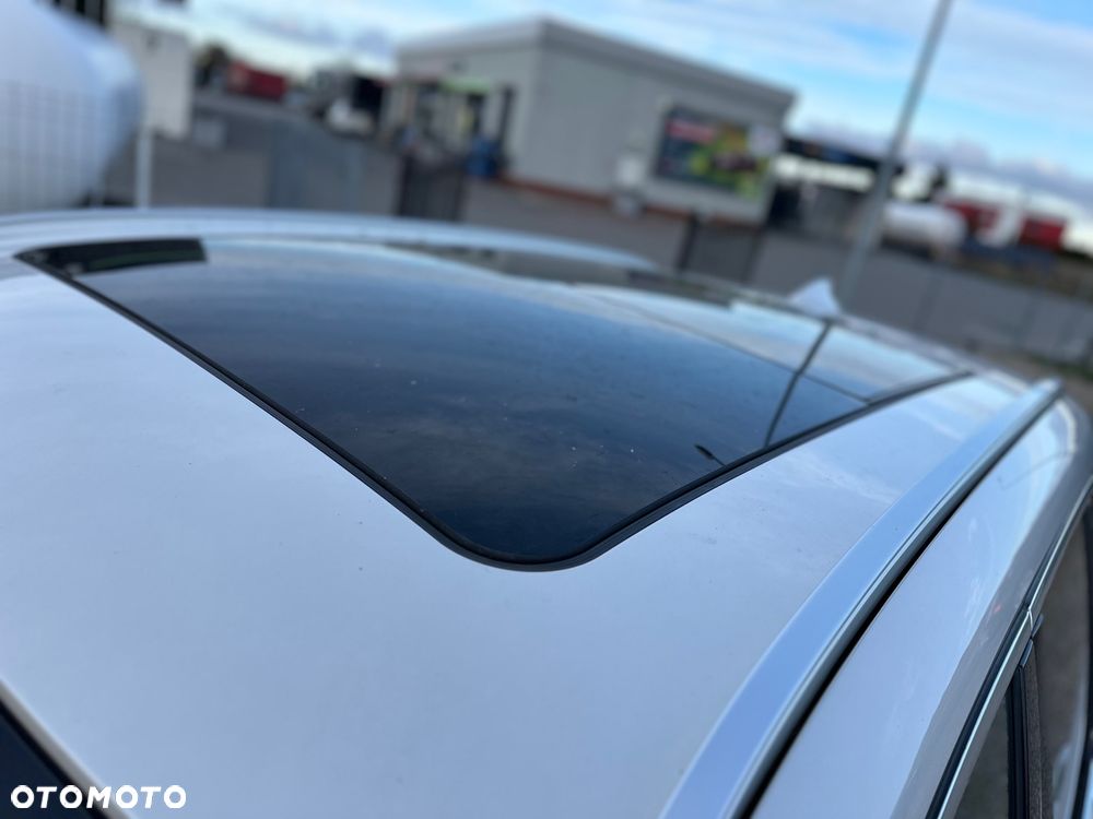 BMW X1 sDrive18d xLine - 25