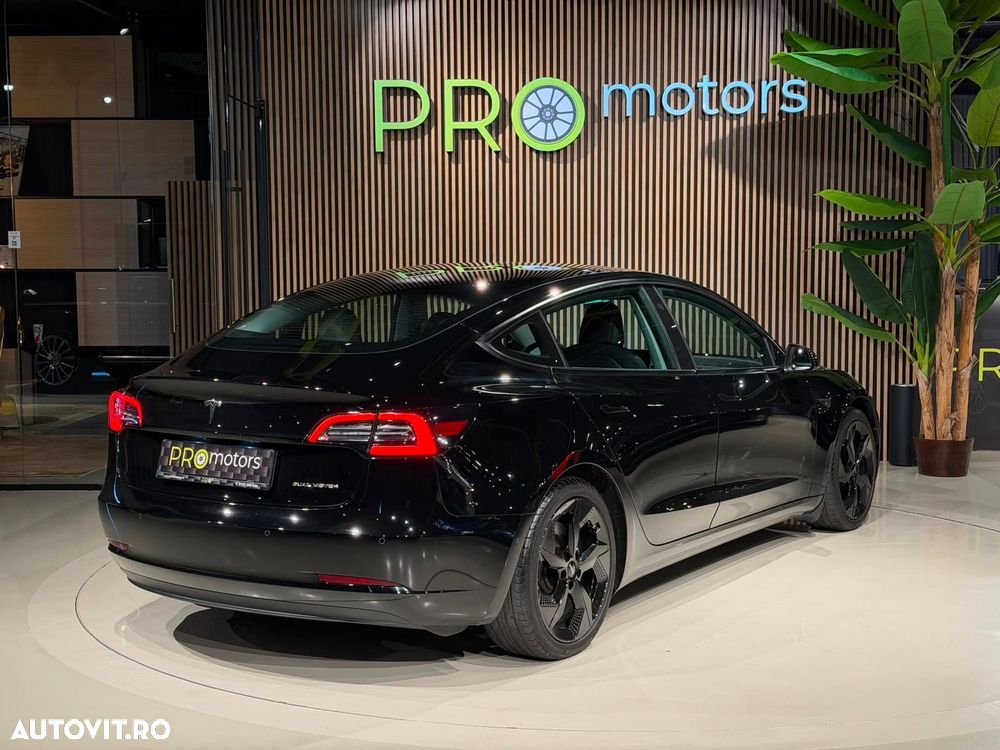Tesla Model 3 - 10