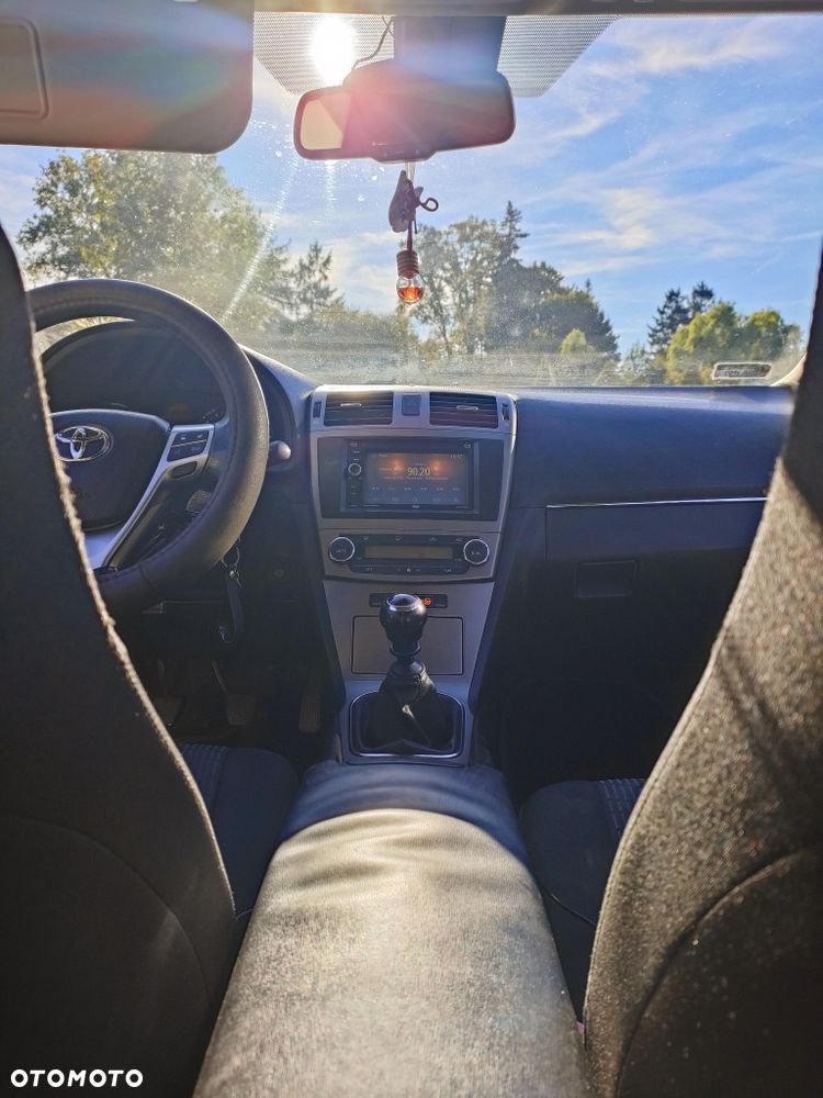 Toyota Avensis - 4